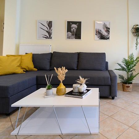 Yellow Fresh Apartment-City Center Alexandroupoli Exterior photo